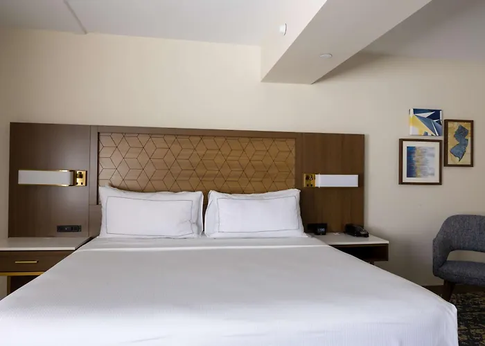 Doubletree By Hilton Tinton Falls-Eatontown
