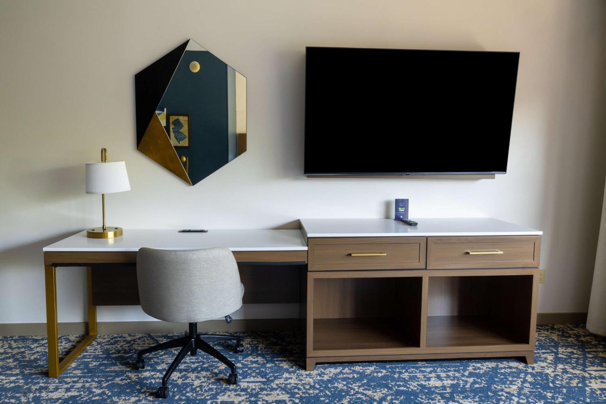 Doubletree By Hilton Tinton Falls-eatontown 4* Eatontown